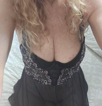 Nicole Scott, 45 Caucasian/White female escort, London ON