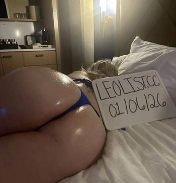 Diamond, 19 Caucasian/White female escort, London ON